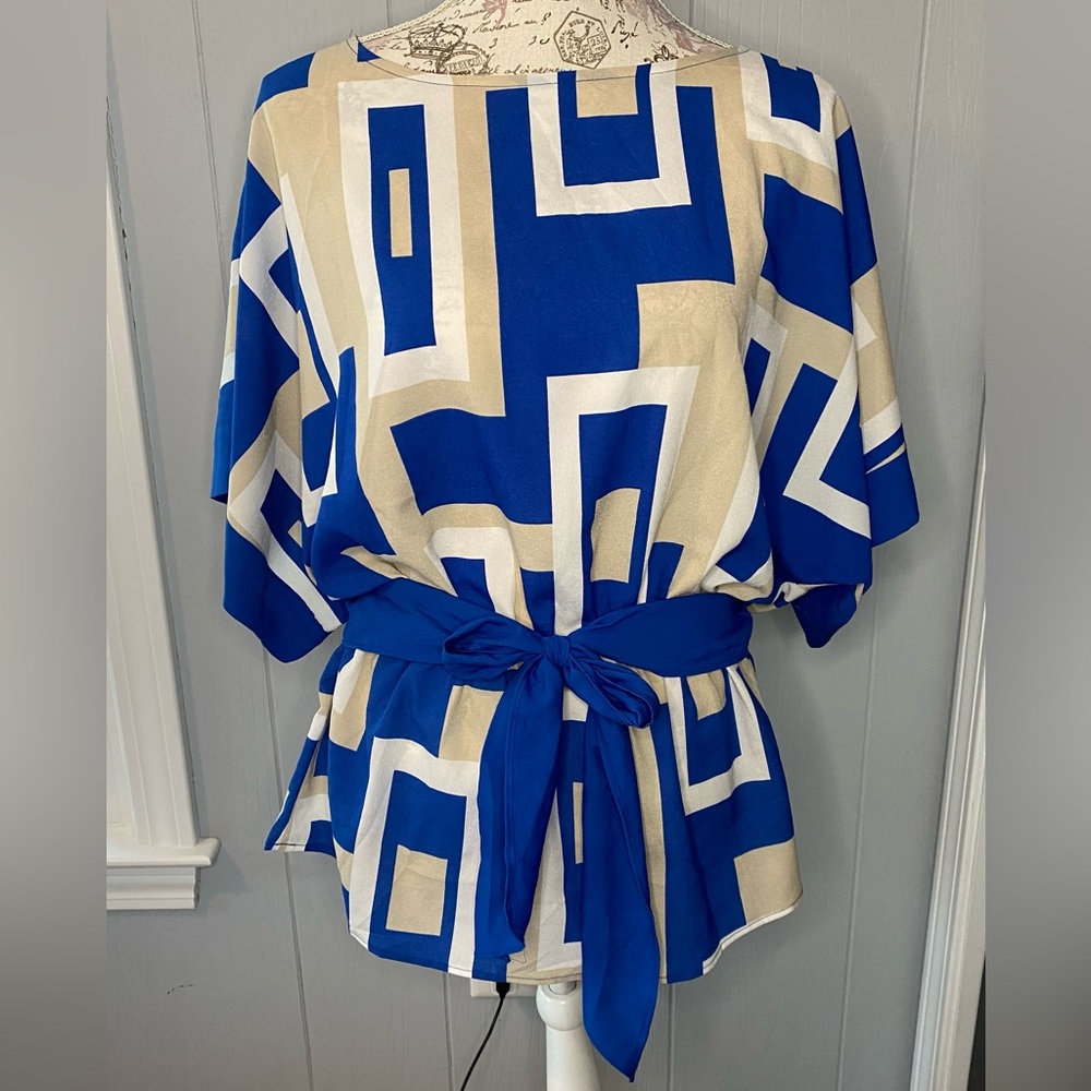New York & Company S/S Blouse - Medium